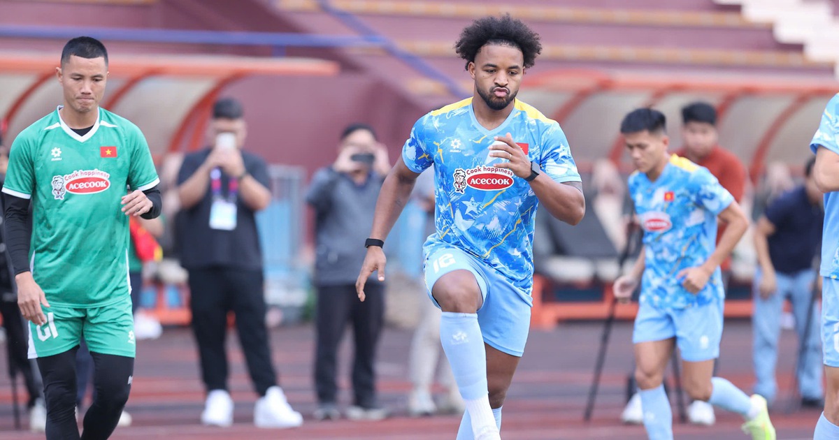 Điều HLV Kim Sang-sik còn thiếu ở đội tuyển Việt Nam