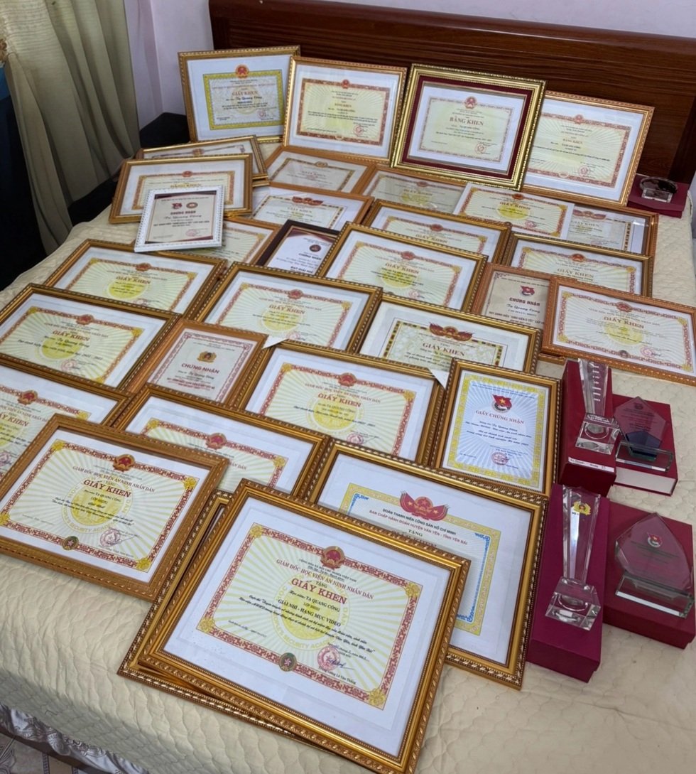 Αποφοίτησε από την Ακαδημία Ασφαλείας με σχεδόν 80 βραβεία - 2