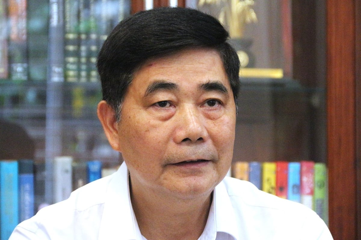 Nguyên Bộ trưởng Bộ NN-PTNT Cao Đức Phát chia sẻ về hành trình 80 phát triển của ngành Nông nghiệp và Môi trường. Ảnh: Phạm Hiếu.