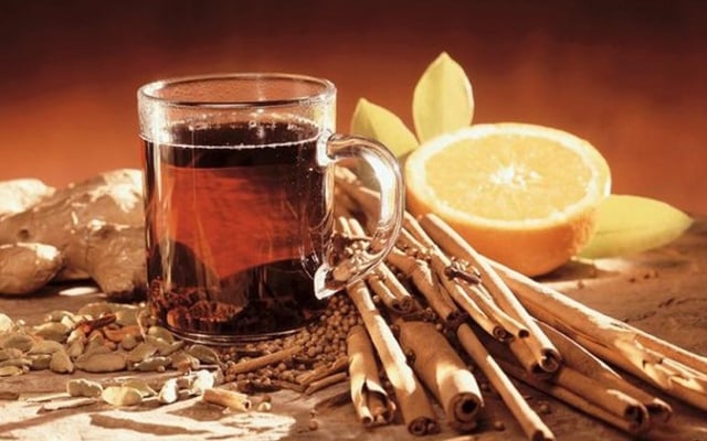 Gừng kết hợp với những thứ này rất hiệu quả giữ ấm trong mùa lạnh - Ảnh 1.