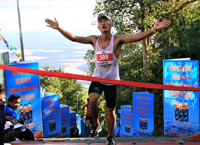 Giải vô địch leo núi Bà Rá và Giải Đồng Nai Marathon chính thức trở lại - Ảnh 2.