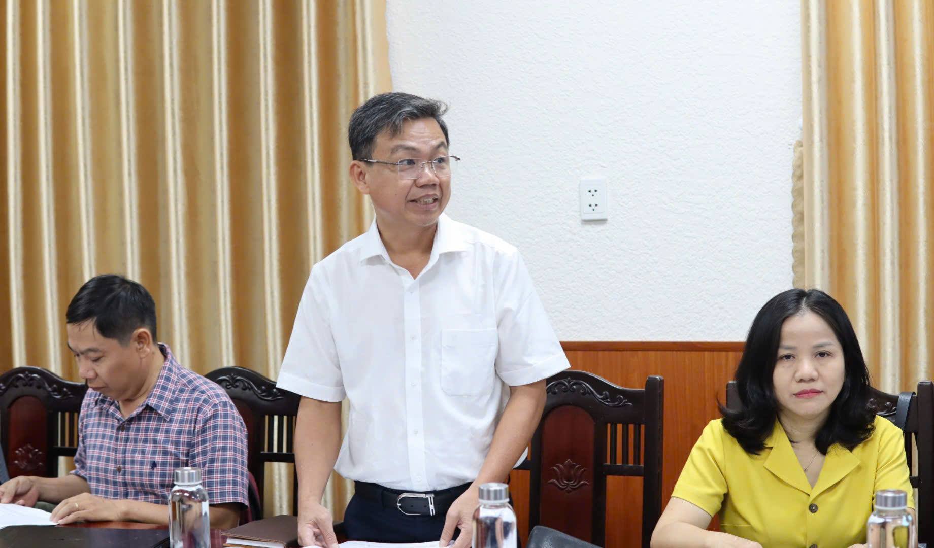 អង់គ្លេស៖ ព័ត៌មាន