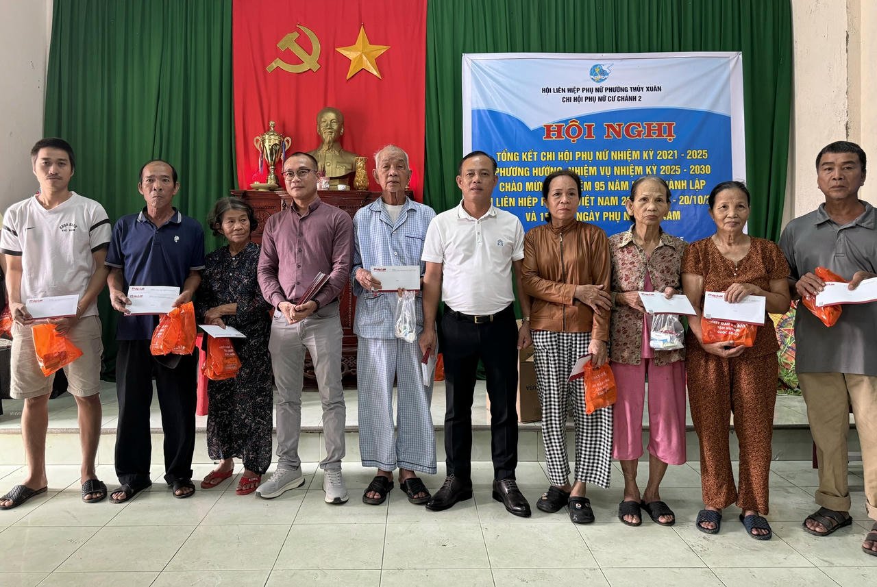 ទិសដៅនីមួយៗនៃក្រុមបានបន្សល់ទុកនូវអារម្មណ៍ជាច្រើន។ ដោយគ្មានសំលេងរំខាន ដោយគ្មានលក្ខណៈផ្លូវការ ពាក្យលើកទឹកចិត្តដោយស្មោះបានក្លាយជាភាសានៃការចែករំលែក។