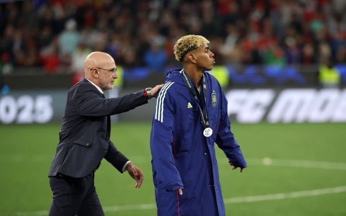 Lamine Yamal La Fuente FR.jpg