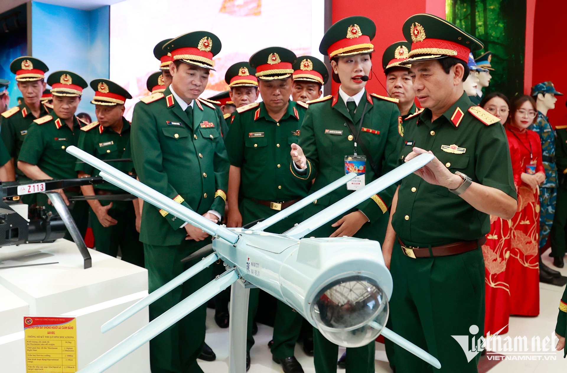 w ពីរ 9376 2410.jpg