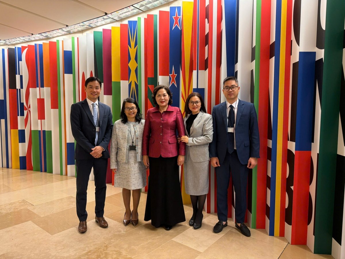 Thống đốc Nguyễn Thị Hồng tham dự Hội nghị Thống đốc Ngân hàng Thanh toán Quốc tế định kỳ tháng 11