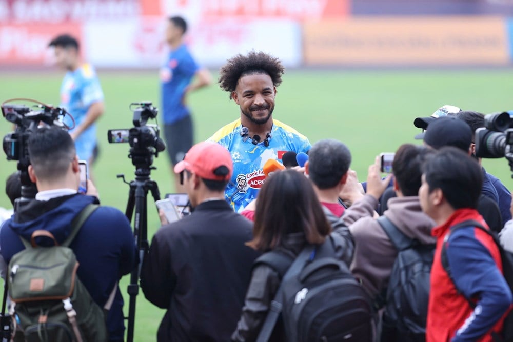 Xuân Son nói gì trong ngày tái xuất đội tuyển Việt Nam? - ảnh 1