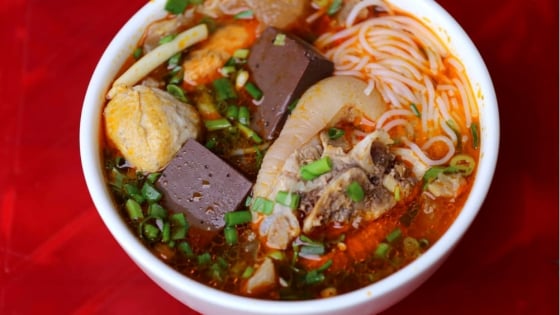 Xác lập Kỷ lục 100 món ngon từ gạo, bún tại Ngày hội Sợi gạo Việt