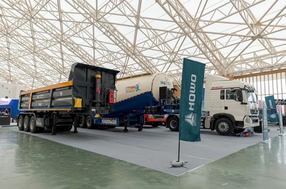 Avslöjar de första bilderna från historiens största industriutställning 