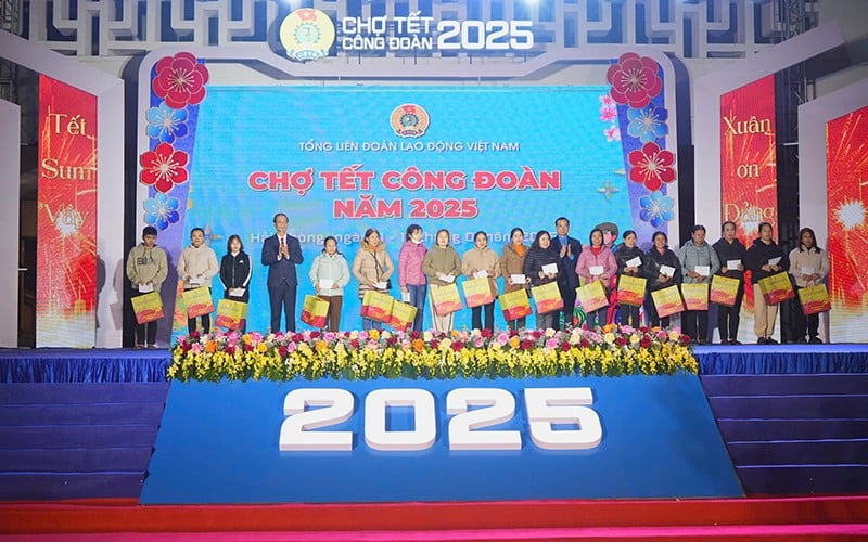 Chương trình “Chợ Tết Công đoàn” 