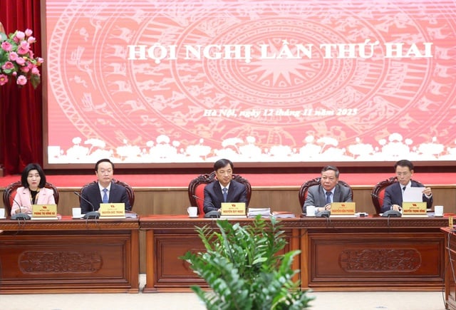 Bí thư Thành ủy Hà Nội: Phân cấp, ủy quyền triệt để, chuyển giao thực quyền cho cơ sở- Ảnh 2.