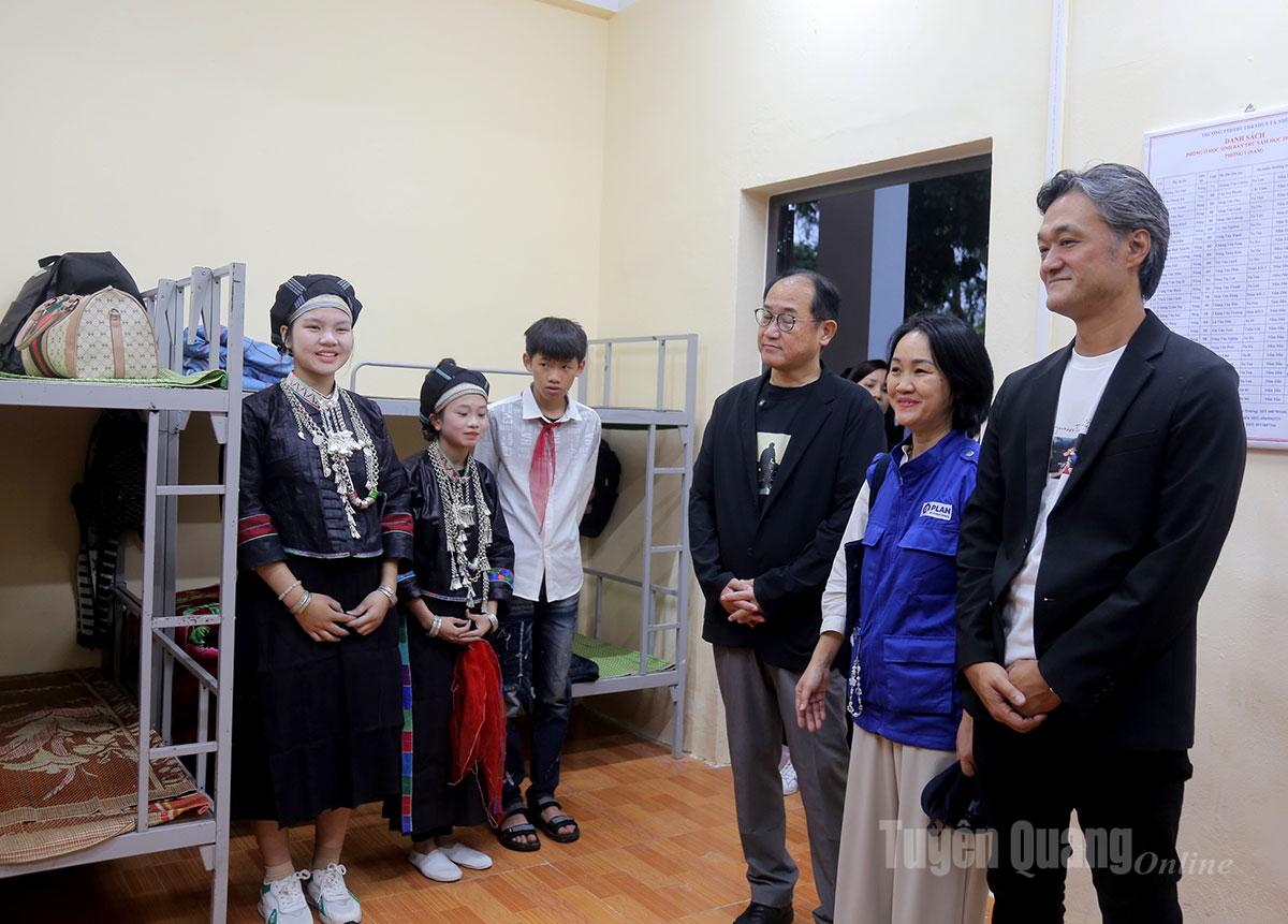 Sponzor navštíví penzion po dokončení stavby.