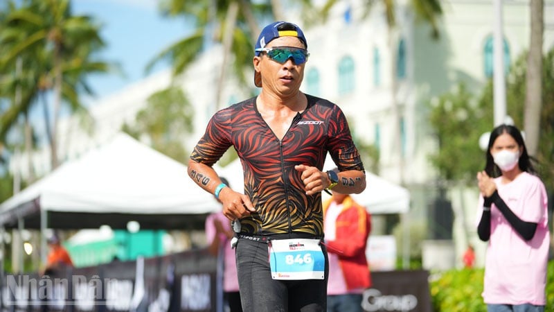 Idrottare som deltar i BIM Group IRONMAN 70.3 Phu Quoc 2024-evenemanget.