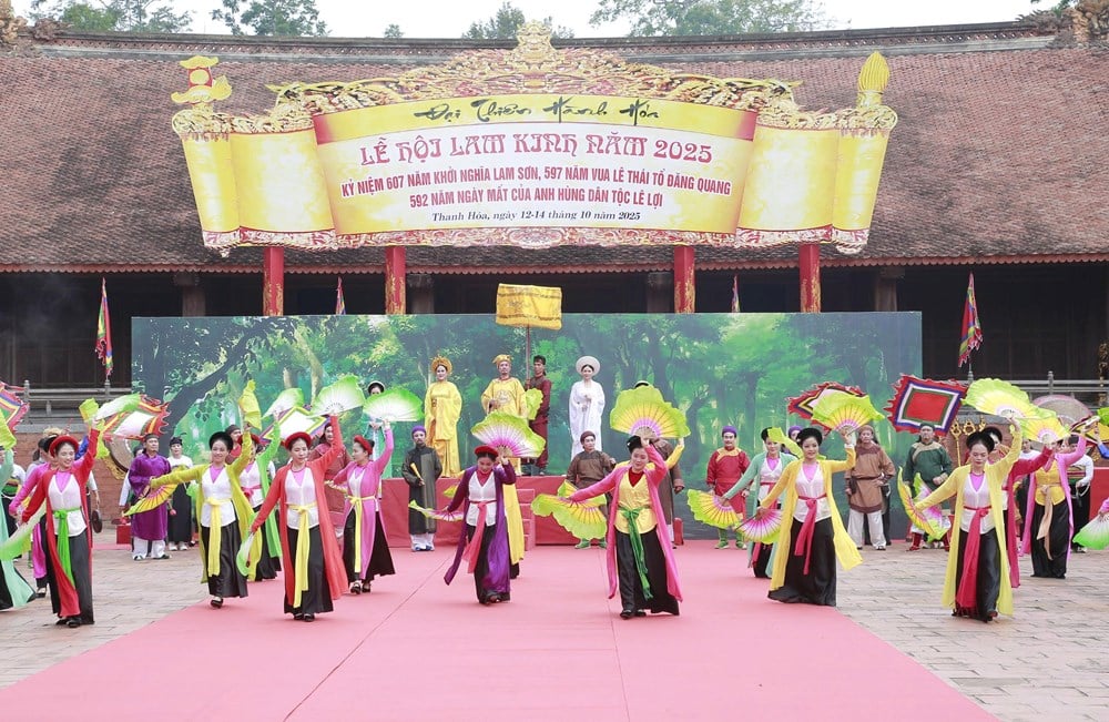 Thanh Hóa bứt phá mạnh mẽ, vươn tầm trung tâm du lịch miền Bắc - Ảnh 4.