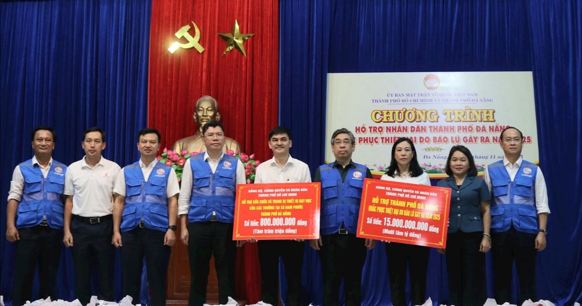 Thành phố Hồ Chí Minh hỗ trợ Đà Nẵng hơn 15 tỷ đồng để khắc phục thiệt hại do mưa lũ