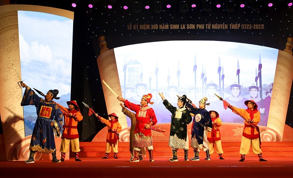 Phát huy sức mạnh văn hoá, xây dựng Hà Tĩnh trở thành vùng đất giá trị và sáng tạo - ảnh 4