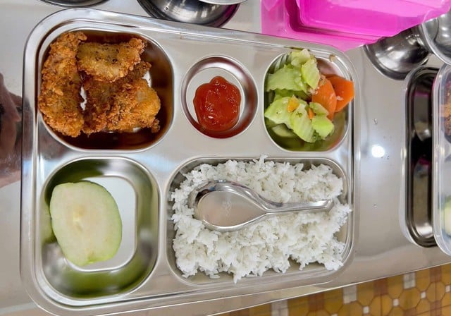 Bếp bán trú Trường Tiểu học Trưng Vương Đà Lạt hoạt động trở lại - Ảnh 3.