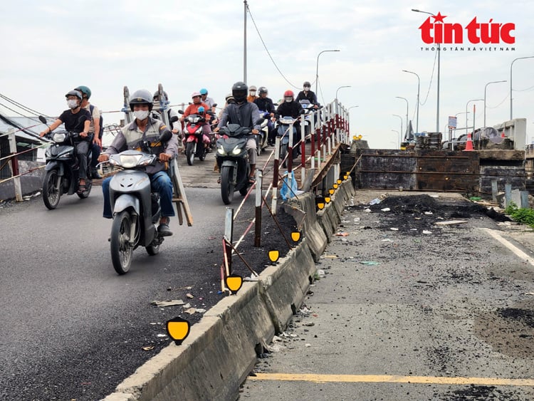 ចំណងជើងរូបថត