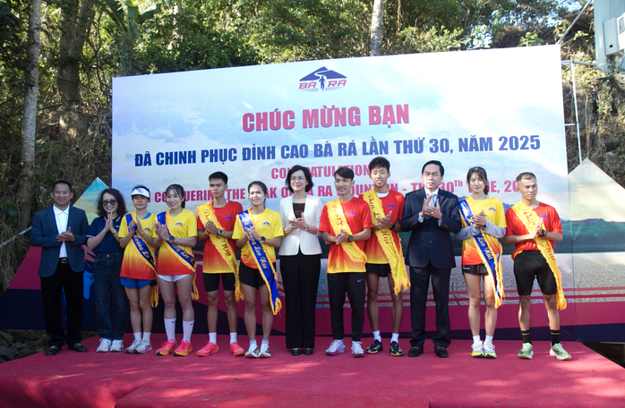 Hoàng Nguyên Thanh lần thứ 9 vô địch Giải việt dã 