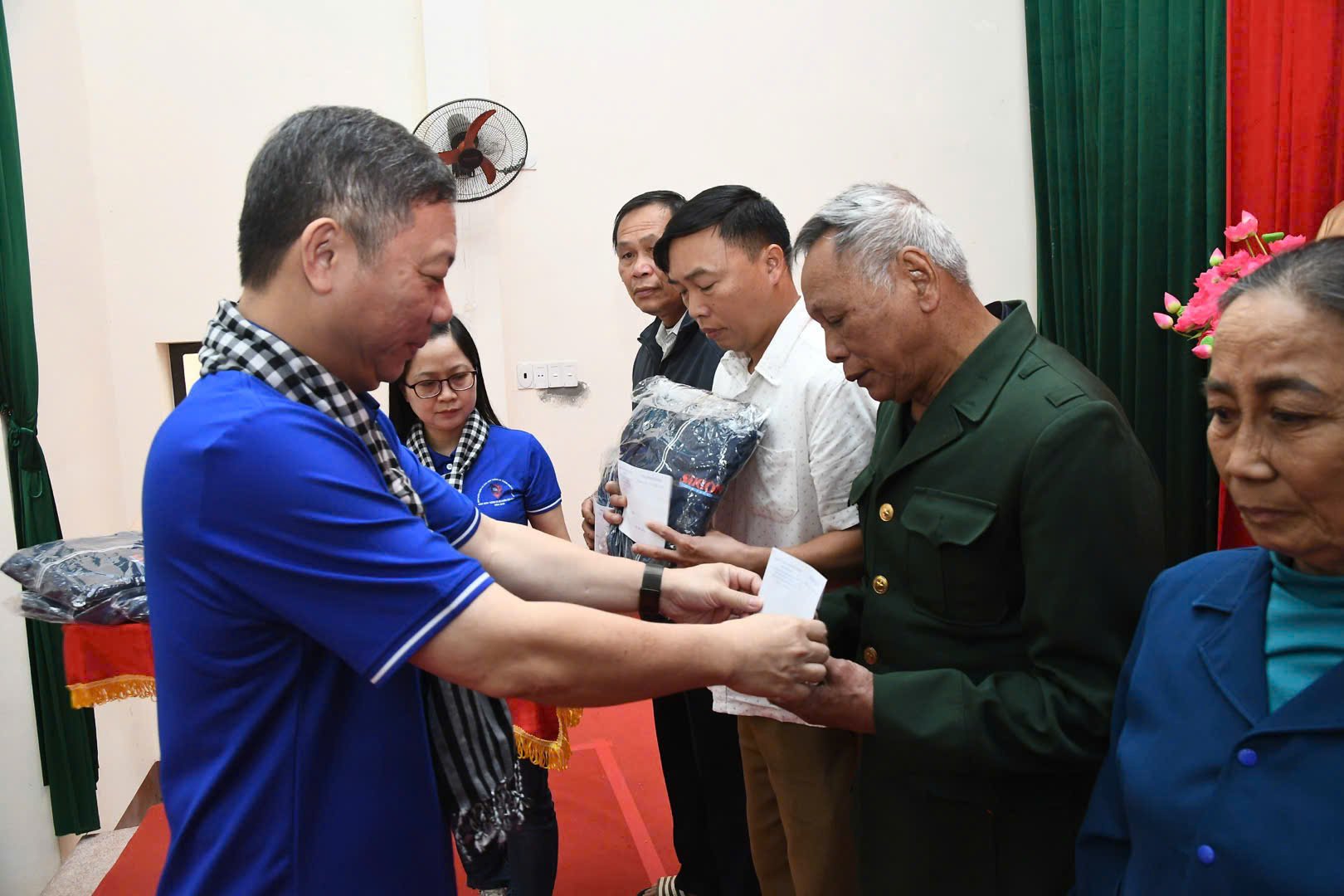 משפחת מדיניות - תמונה 1.