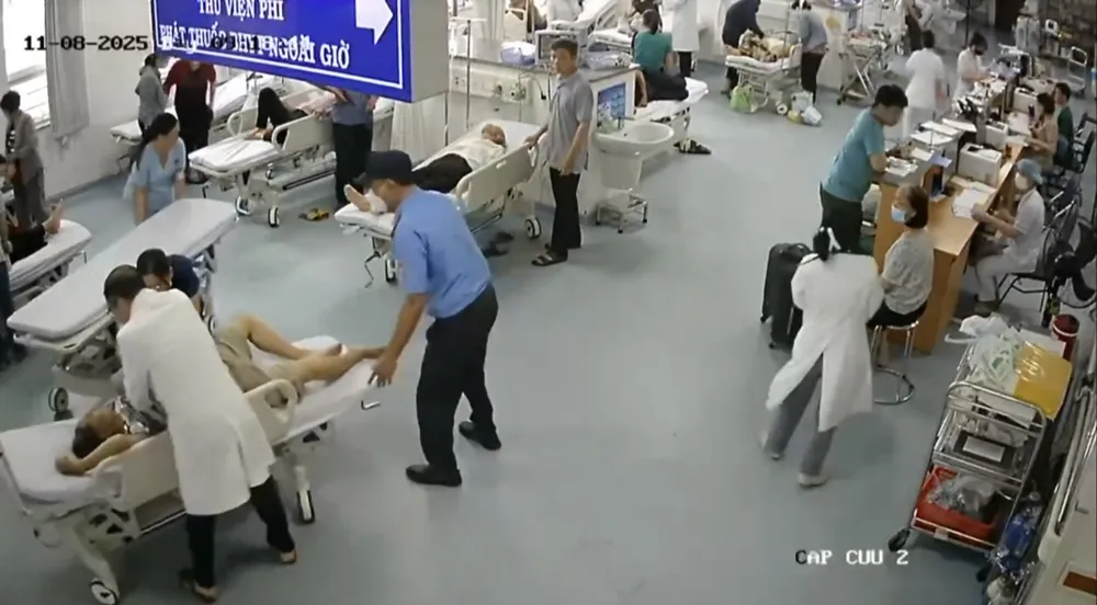 អ្នកជំងឺ​ត្រូវ​បាន​គ្រូពេទ្យ​នៅ​មន្ទីរពេទ្យ​ទូទៅ​វាំង​តាវ ផ្តល់​ការ​សង្គ្រោះ​ទាន់​ពេល​វេលា និង​បាន​រស់​ឡើង​វិញ​។