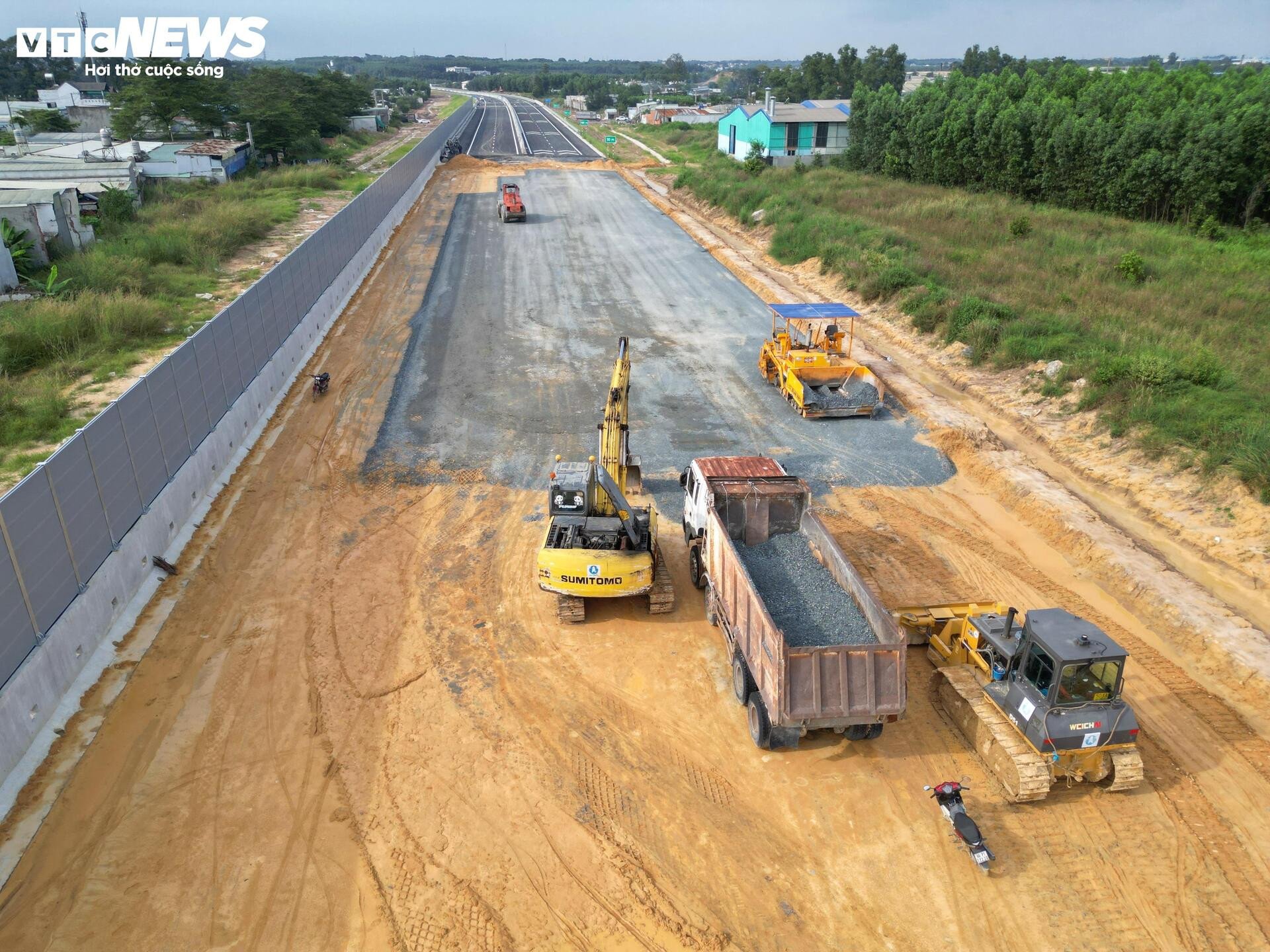 ខណៈថ្ងៃបើកដំណើរការជិតមកដល់ តើផ្លូវល្បឿនលឿន Bien Hoa - Vung Tau ឆ្លងកាត់ Dong Nai យ៉ាងដូចម្តេច? - ១៤