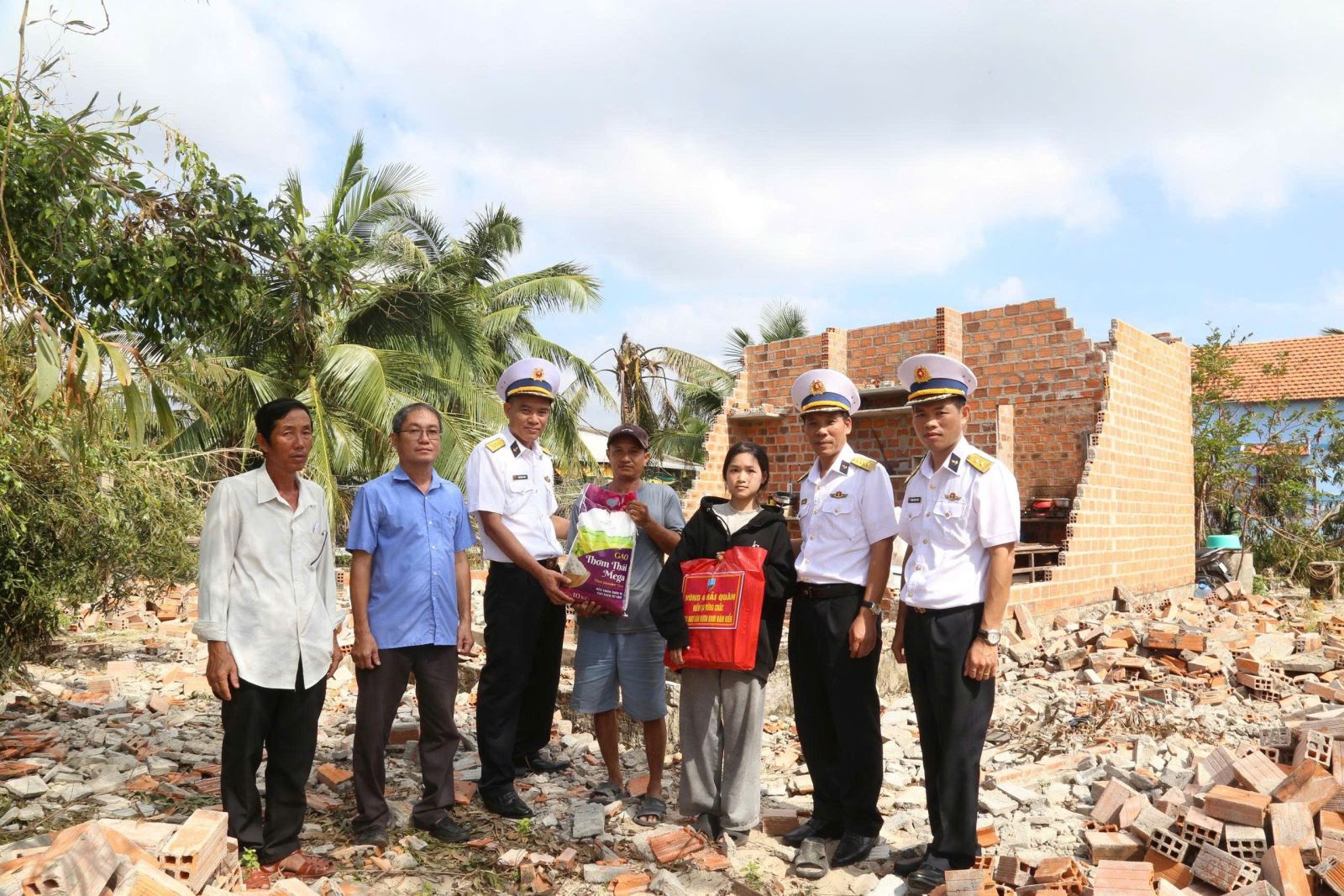 ຄຳບັນຍາຍຮູບ