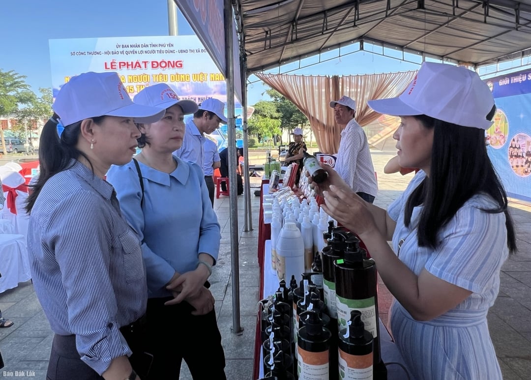 นอกจากพิธีเปิดตัวแล้ว กระทรวงอุตสาหกรรมและการค้ายังได้จัดนิทรรศการและแนะนำผลิตภัณฑ์ท้องถิ่นที่เป็นเอกลักษณ์อีกด้วย