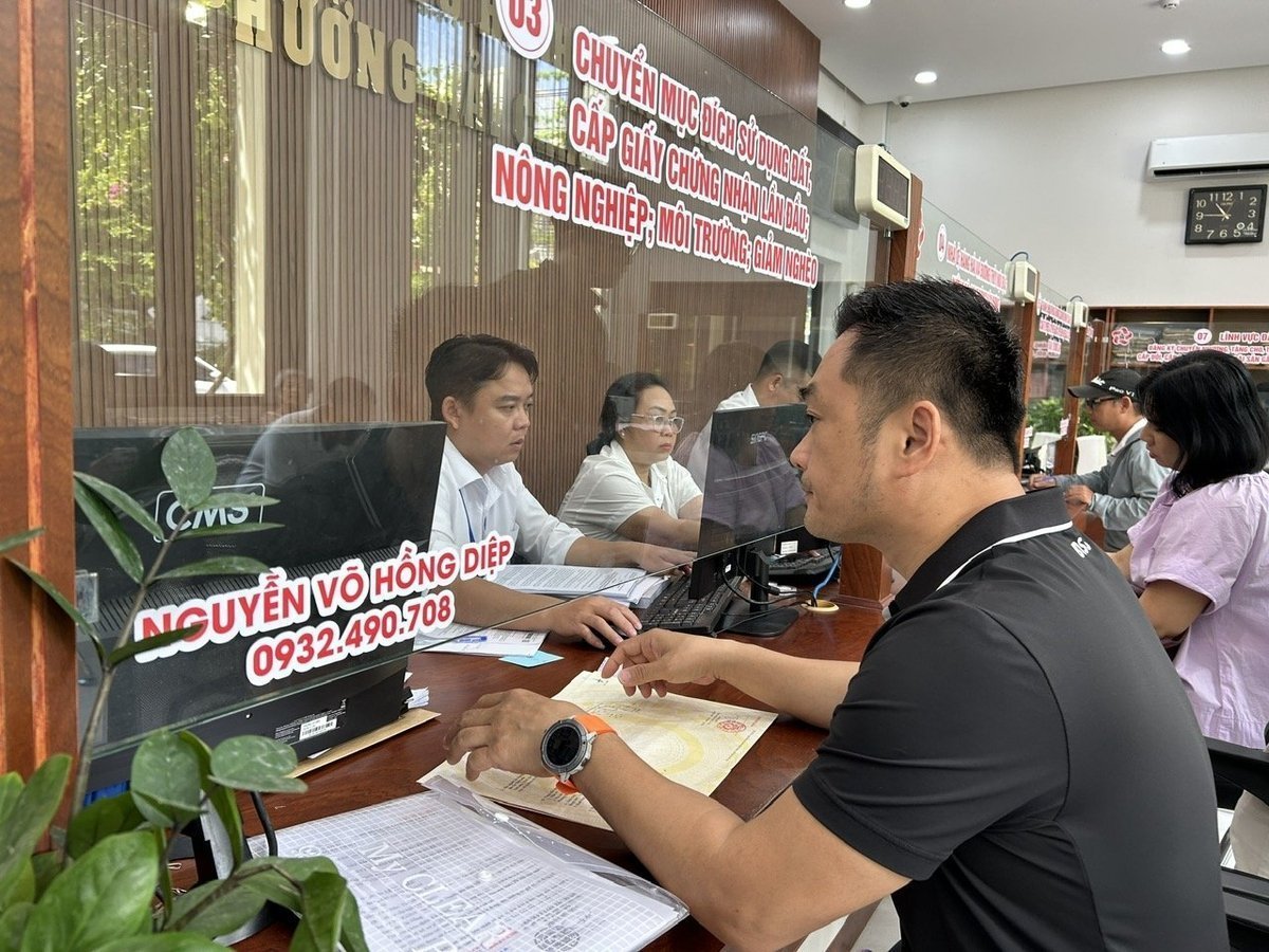 Bộ Nội vụ đề nghị các địa phương khẩn trương sắp xếp Văn phòng đăng ký đất đai về cấp xã quản lý. Ảnh: Lan Anh.