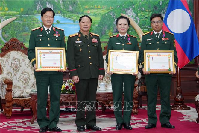 ចំណងជើងរូបថត