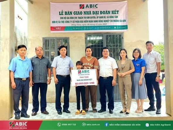 ABIC Sài Gòn cùng Agribank Tây Bình Phước trao tặng nhà đại đoàn kết