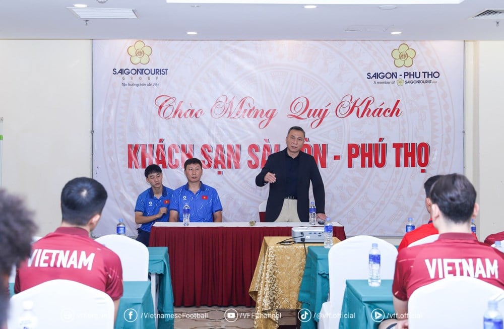 ຜູ້ນຳ VFF ໃຫ້ກຳລັງໃຈ ທີມຊາດຫວຽດນາມ ກ່ອນແຂ່ງຂັນກັບ ລາວ - ຮູບ 1