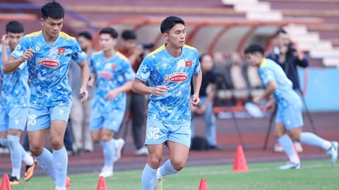 ທີມຊາດຫວຽດນາມ ກັບມາຝຶກຊ້ອມ, ກຽມພົບກັບ ລາວ