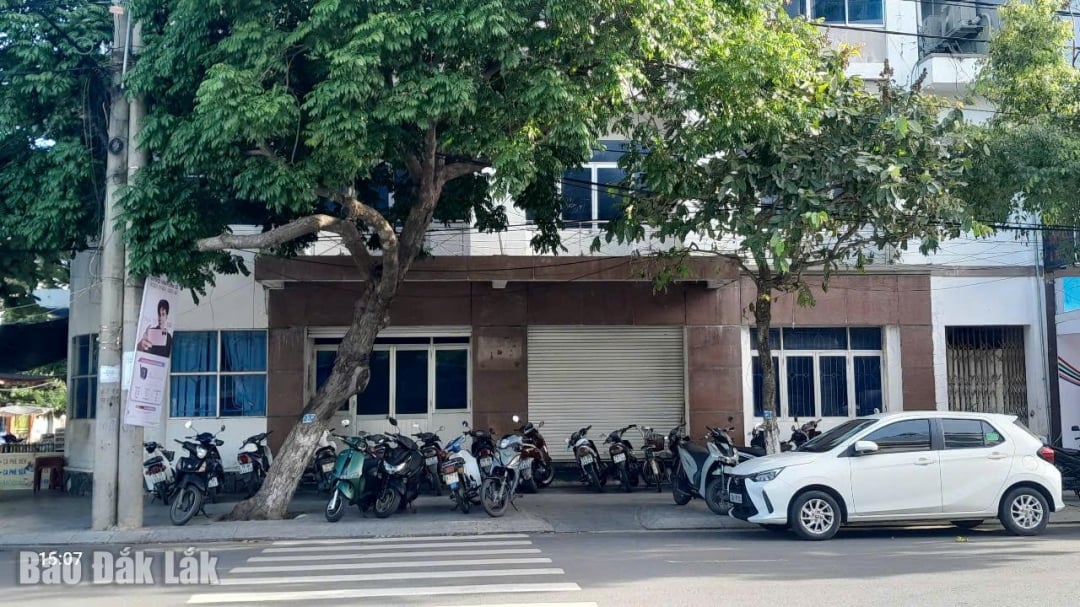 Solicita-se às localidades que revisem e desenvolvam urgentemente planos para gerir, utilizar e administrar as sedes e os bens públicos após a reestruturação do aparato. Foto: Thanh Xuan