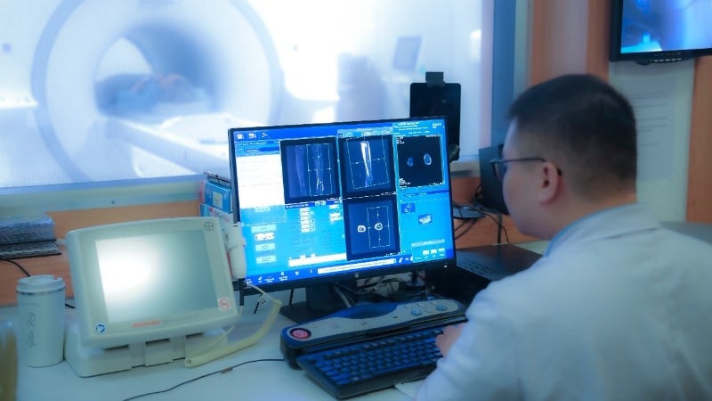 Применение науки и технологий в здравоохранении — один из шести ключевых приоритетов, реализуемых больницей Бахмай. (Фото: The Anh)