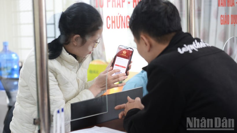 គំនិតប្លែកៗដូចជា បញ្ញាសិប្បនិមិត្ត (AI) ឬការបំប្លែងឌីជីថល ឥឡូវនេះកាន់តែខិតទៅជិតប្រជាជន Lai Chau ដោយសារការគាំទ្រ 