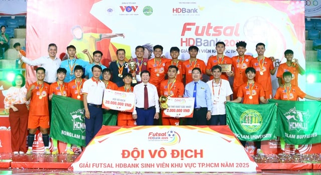Thắng đậm trận chung kết, đội Trường ĐH Nông lâm TP.HCM vô địch futsal sinh viên- Ảnh 2.