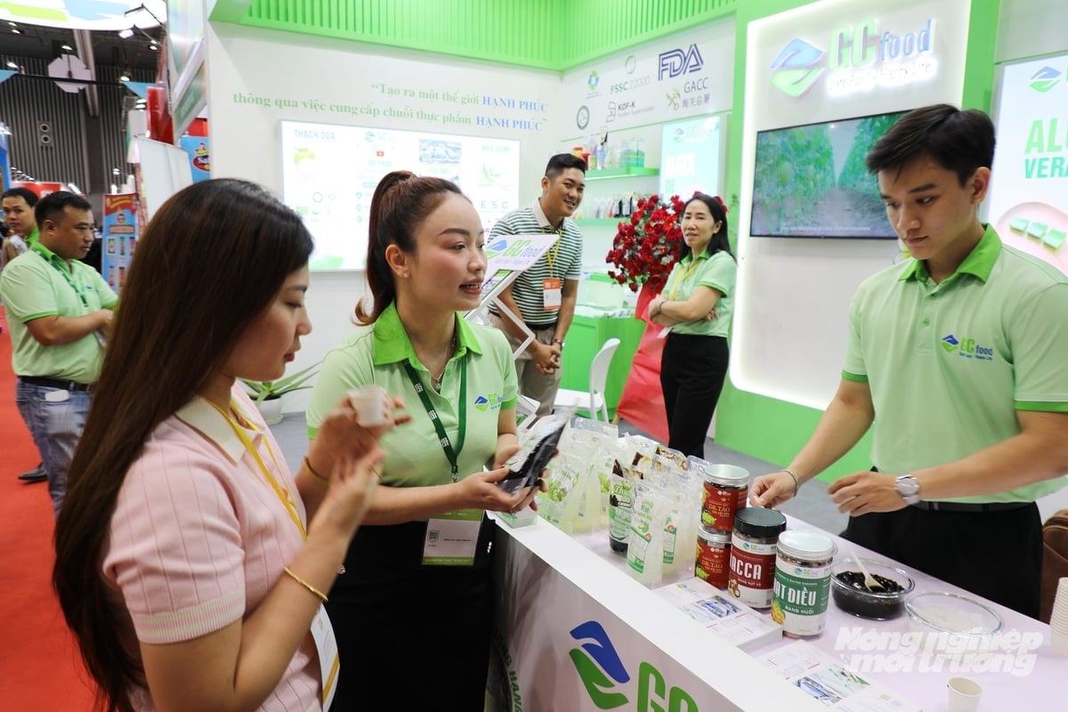 Các sản phẩm của GC Food giới thiệu tại Vietnam Foodexpo 2025. Ảnh: Nguyễn Thủy.