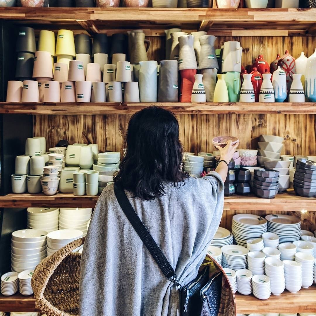 Lawati perkampungan tembikar Bat Trang