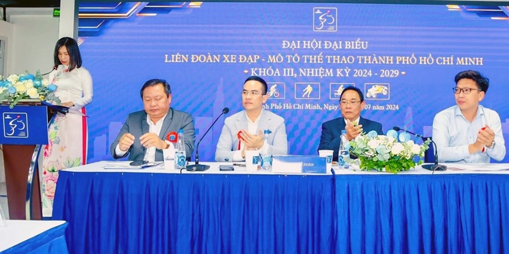 អ្នកជំនួញ Tran Viet Tan កាន់តំណែងជានាយករងនៃមូលនិធិគាំទ្រទេពកោសល្យកីឡាទីក្រុងហូជីមិញ - រូបថត 5