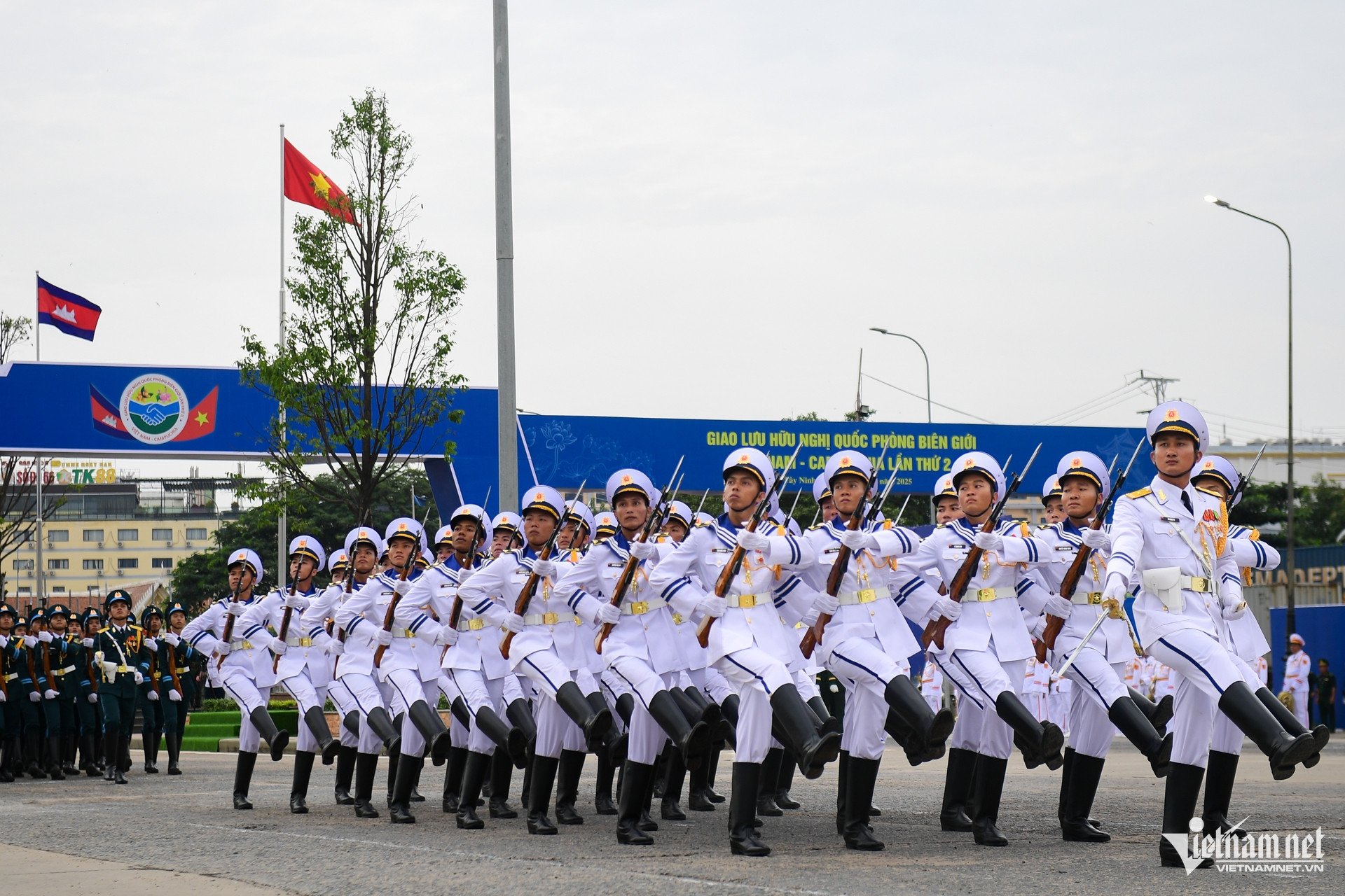 W-GLHNQP เวียดนาม CPC 2.jpg