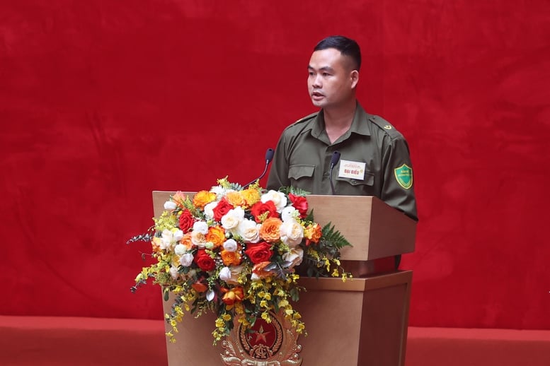 The Prime Minister stated the 14-word motto for security and order protection forces at the grassroots level - Photo 7. Thủ tướng nêu phương châm 14 chữ với lực lượng bảo vệ an ninh, trật tự ở cơ sở- Ảnh 7.