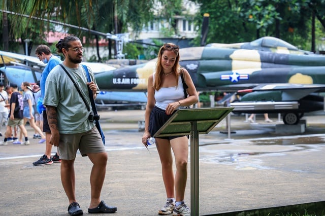 វៀតណាម​ស្វាគមន៍​ភ្ញៀវ​អន្តរជាតិ​ច្រើន​គួរ​ឱ្យ​កត់​សម្គាល់ តើ​ត្រូវ​រៀន​អ្វី​ខ្លះ​ដើម្បី 'រក​ស៊ី'? - រូបថត ២.