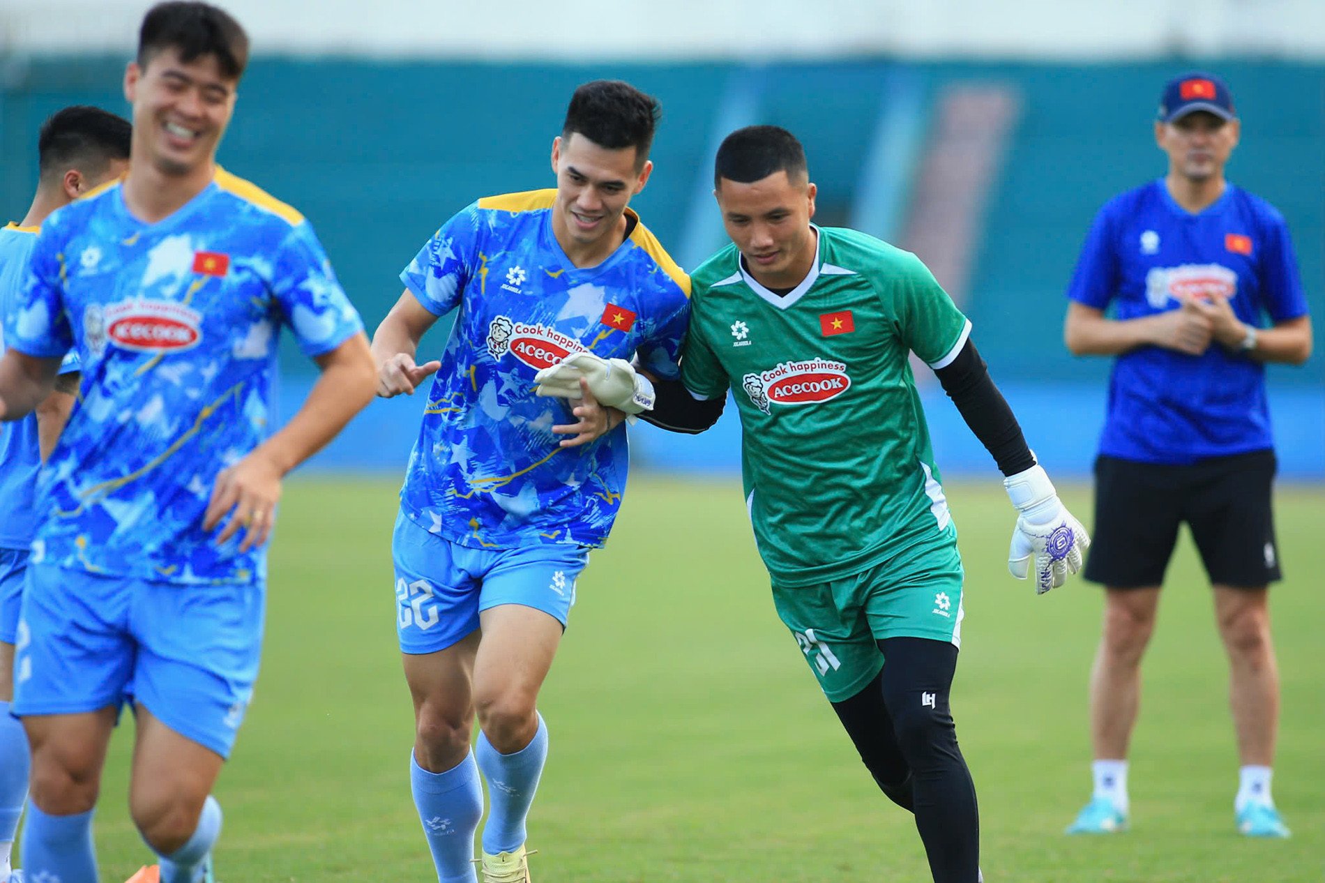 tuyen viet nam 3.jpg