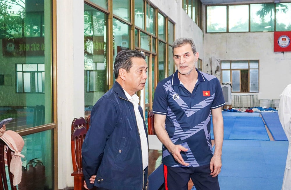 ពិនិត្យការងារត្រៀមស៊ីហ្គេមទាំង៣៣ក្រុម - រូបថត ៣