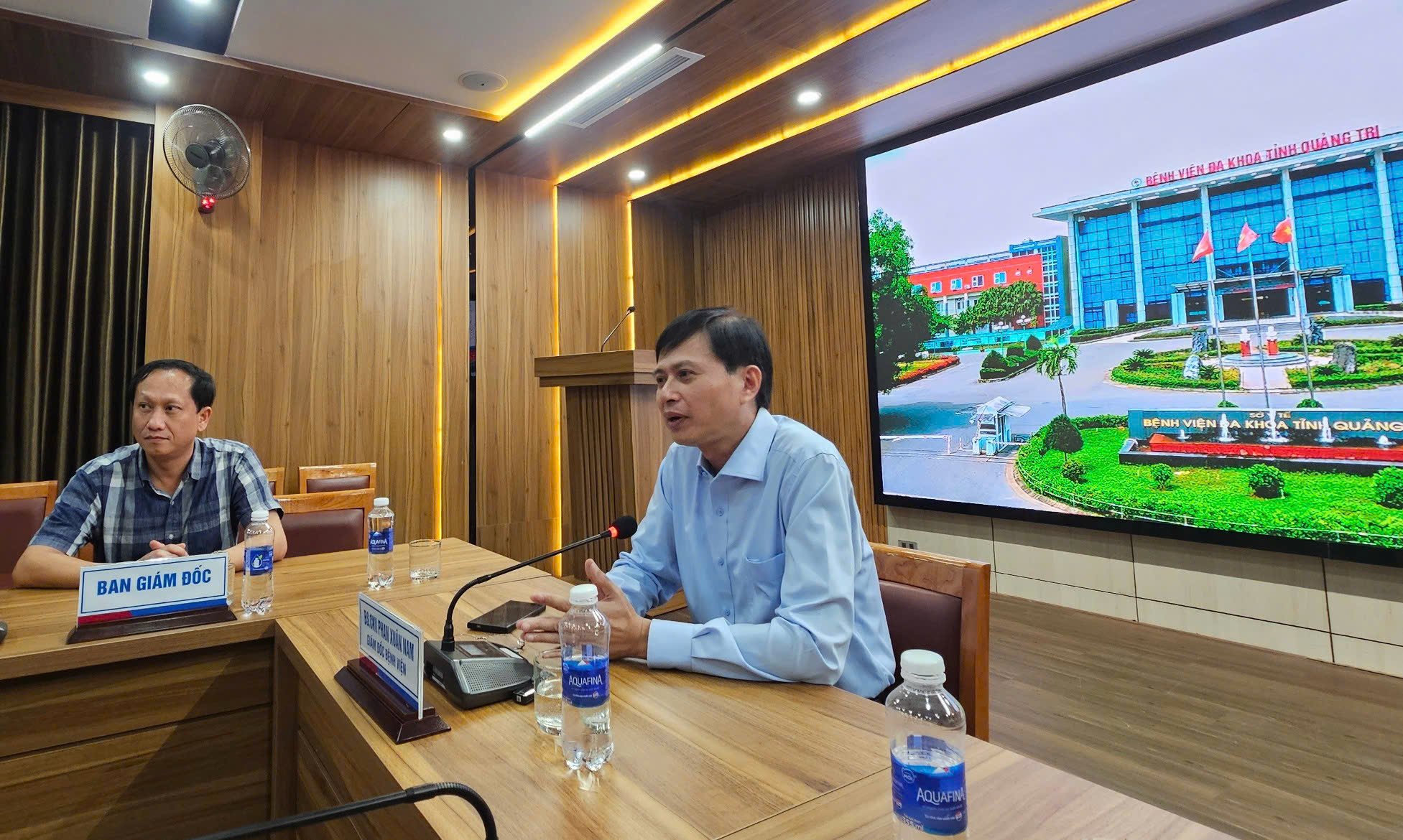 Bệnh viện Đa khoa tỉnh Quảng Trị nói gì về sự cố tổn thương vết mổ sau phẫu thuật nội soi?- Ảnh 3.