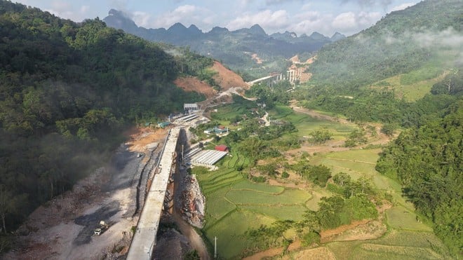 ドンダン・チャリン高速道路プロジェクトの建設現場。（写真：PV/Vietnam+）