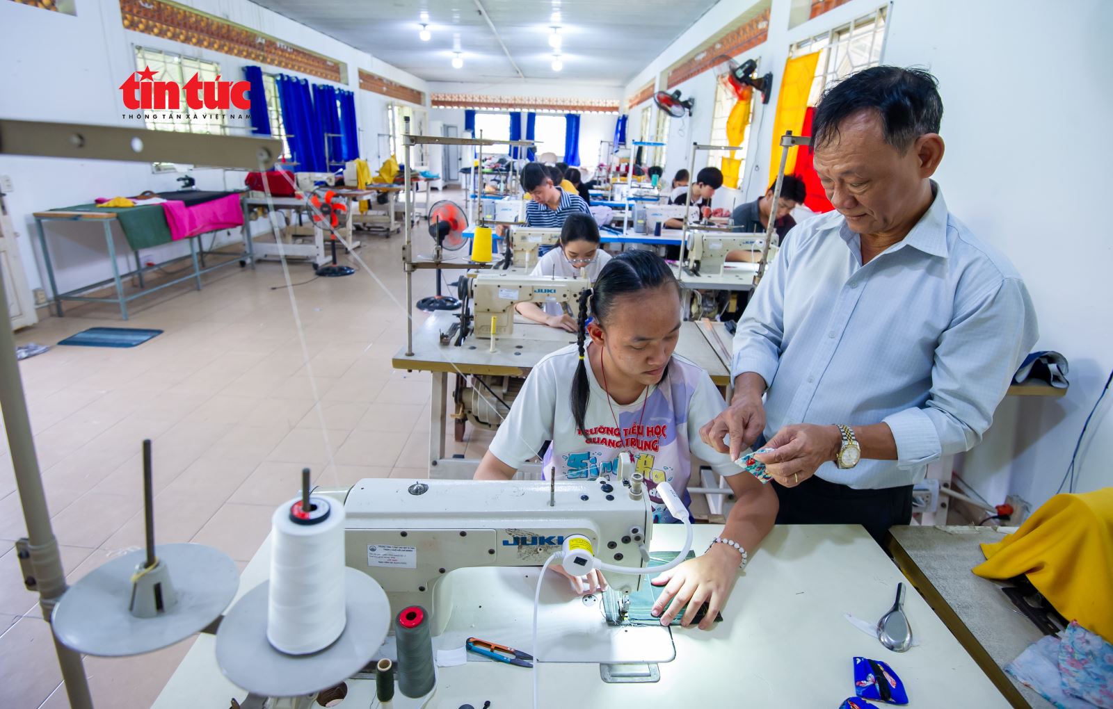 ចំណងជើងរូបថត