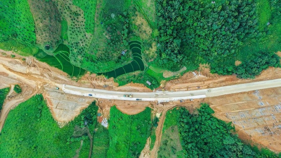 Bộ trưởng Xây dựng chốt hạn 'về đích' 2 tuyến cao tốc qua Cao Bằng, Lạng Sơn