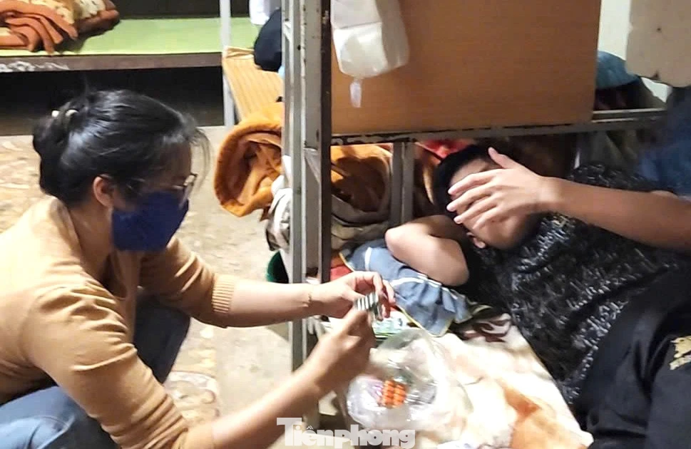 Gần 200 học sinh mắc cúm A, trường nội trú tạm dừng dạy học